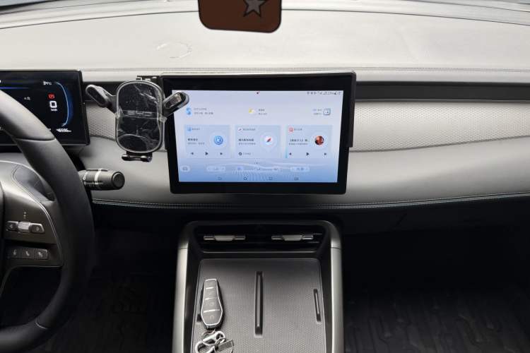Used BYD Qin PLUS 2025 DM-i Smart Drive 55KM Leading Model Audio And AC Panel