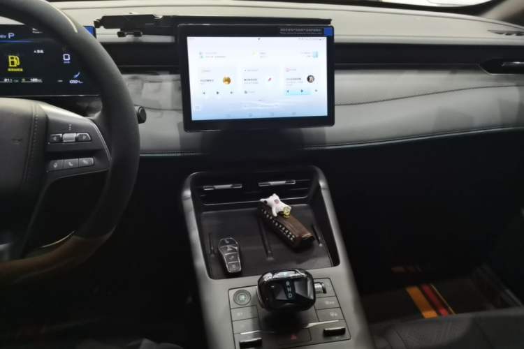Used BYD Qin PLUS 2025 DM-i Smart Drive 55KM Leading Model Audio And AC Panel