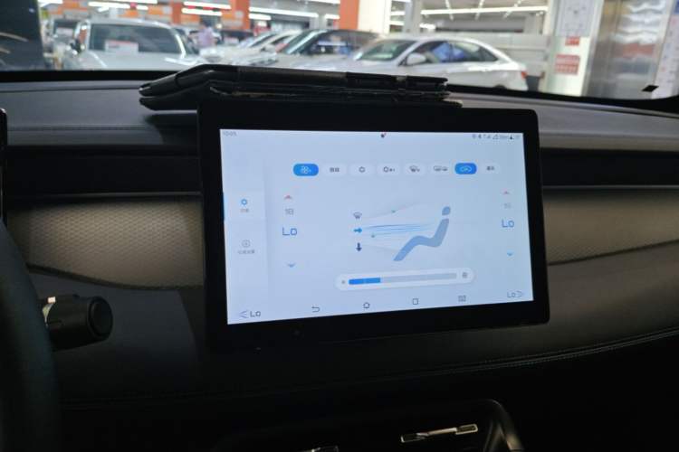 Used BYD Qin PLUS 2025 DM-i Smart Drive 55KM Leading Model Audio And AC Panel