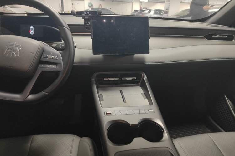 Used BYD Qin PLUS  Audio And AC Panel