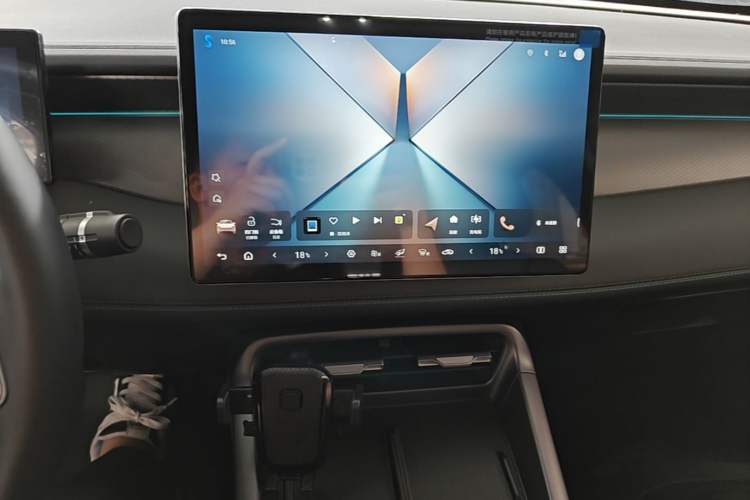 Used BYD Qin PLUS 2025 DM-i Smart Drive 120KM Superior Model Audio And AC Panel