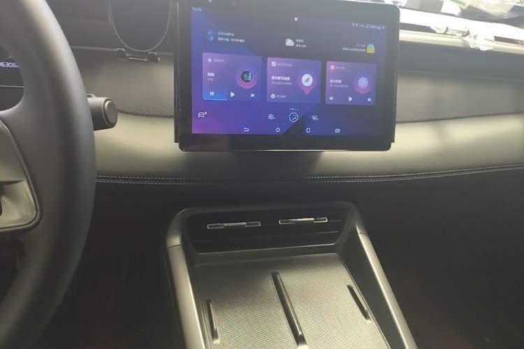Used BYD Qin PLUS 2025 DM-i Smart Drive 55KM Leading Model Audio And AC Panel