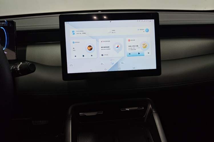 Used BYD Qin PLUS 2025 DM-i Smart Drive 55KM Leading Model Audio And AC Panel