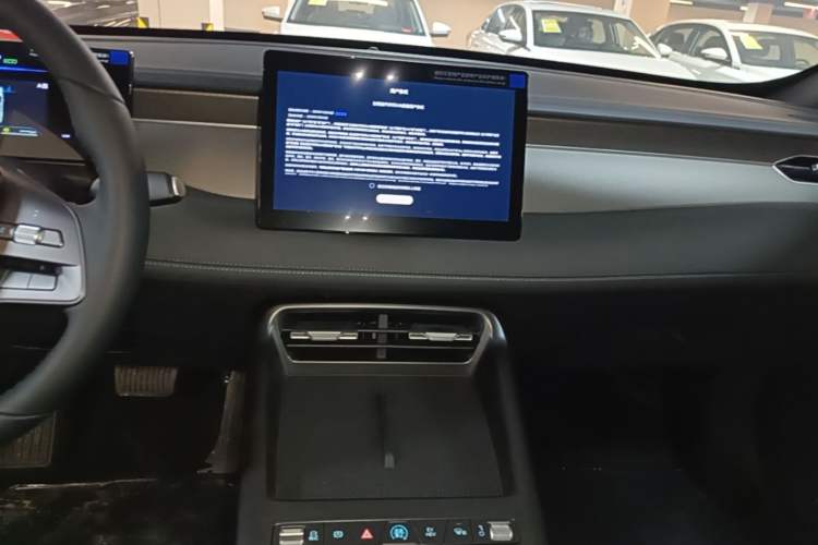 Used BYD Qin PLUS  Audio And AC Panel