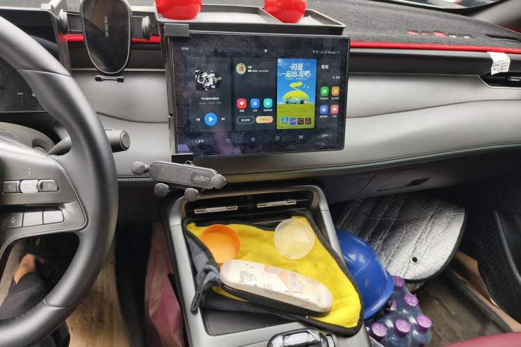 Used BYD Qin PLUS 2025 DM-i Smart Drive 55KM Leading Model Audio And AC Panel