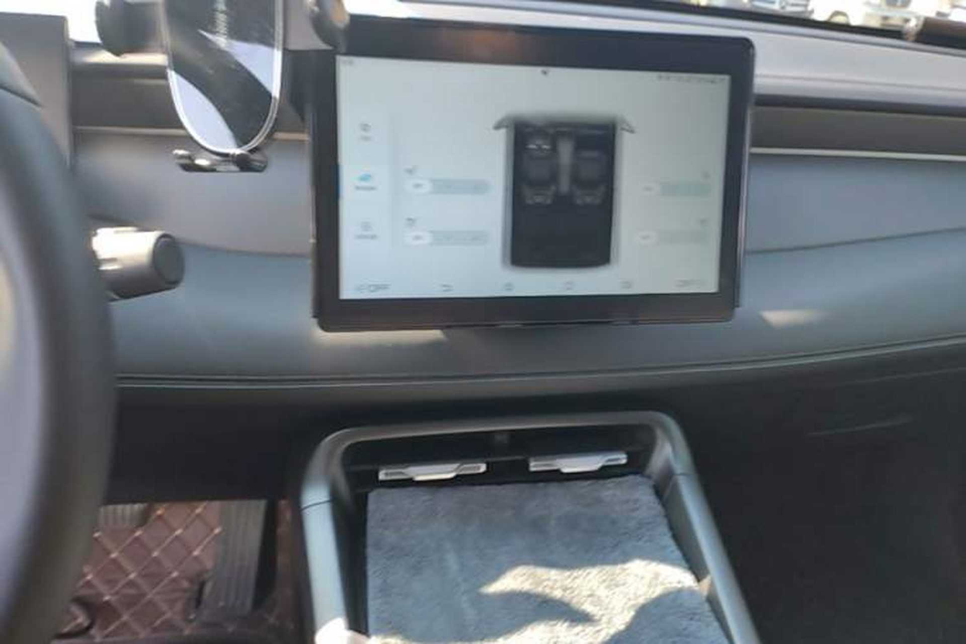 Used BYD Qin PLUS 2025 DM-i Smart Drive 55KM Leading Model Audio And AC Panel