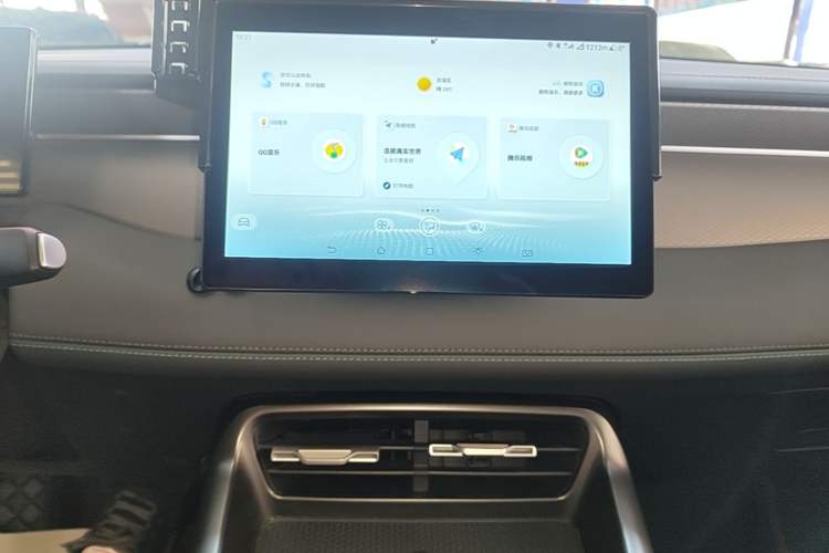 Used BYD Qin PLUS  Audio And AC Panel