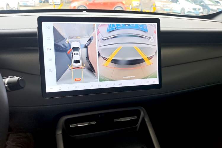 Used BYD Qin PLUS 2025 DM-i Smart Drive 120KM Superior Model Audio And AC Panel
