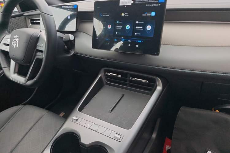 Used BYD Qin PLUS  Audio And AC Panel
