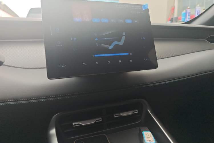 Used BYD Qin PLUS  Audio And AC Panel