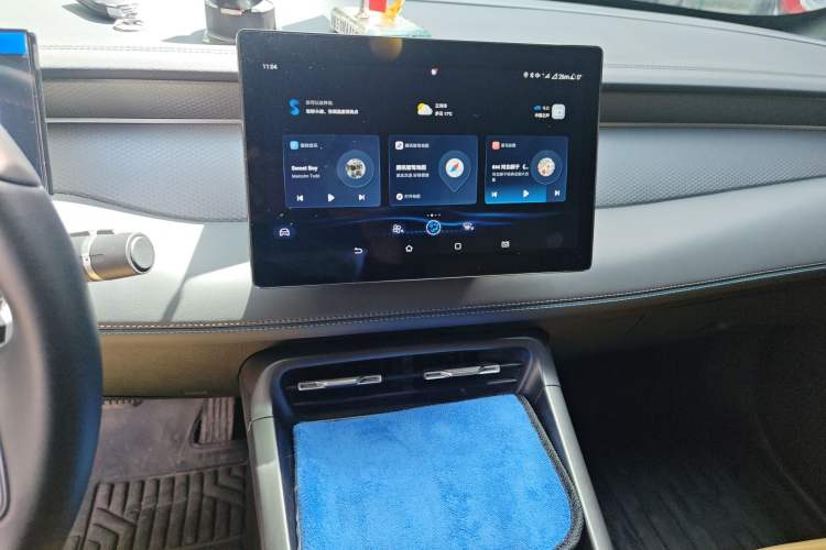 Used BYD Qin PLUS 2025 DM-i Smart Drive 55KM Leading Model Audio And AC Panel