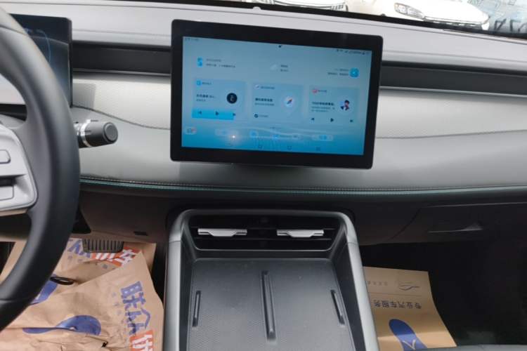 Used BYD Qin PLUS 2025 DM-i Smart Drive 55KM Leading Model Audio And AC Panel