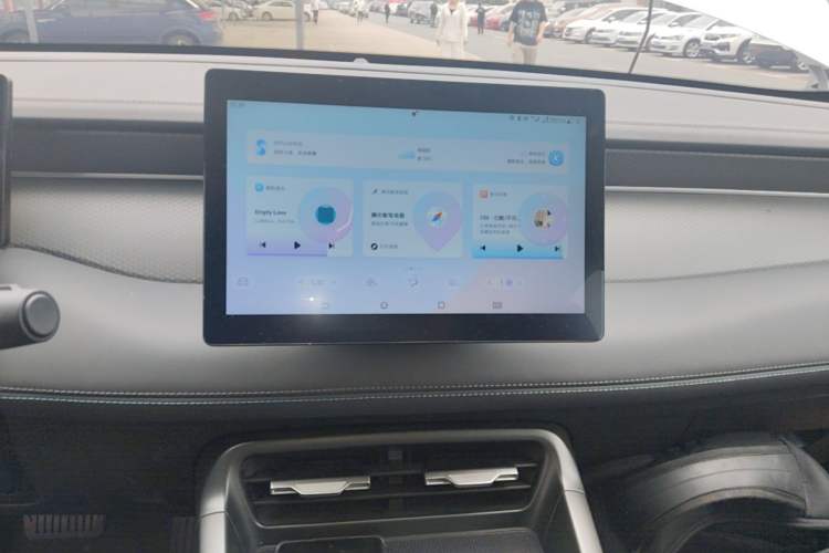 Used BYD Qin PLUS 2025 DM-i Smart Drive 55KM Leading Model Audio And AC Panel