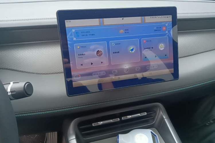 Used BYD Qin PLUS 2025 DM-i Smart Drive 55KM Leading Model Audio And AC Panel