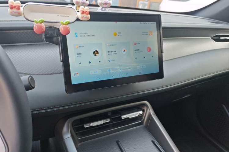 Used BYD Qin PLUS 2025 DM-i Smart Drive 55KM Leading Model Audio And AC Panel