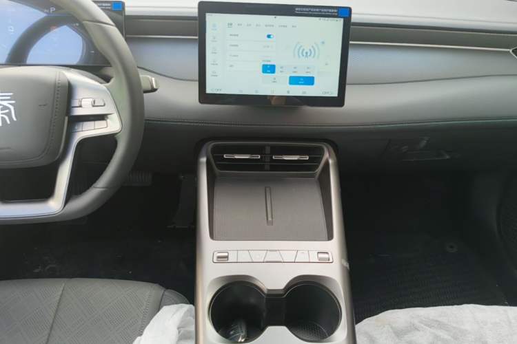 Used BYD Qin PLUS  Audio And AC Panel
