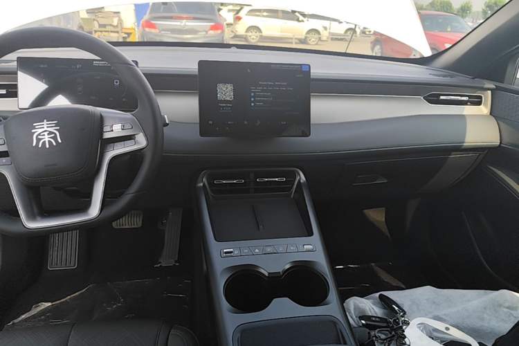 Used BYD Qin PLUS  Audio And AC Panel
