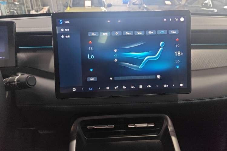 Used BYD Qin PLUS 2025 DM-i Smart Drive 120KM Superior Model Audio And AC Panel
