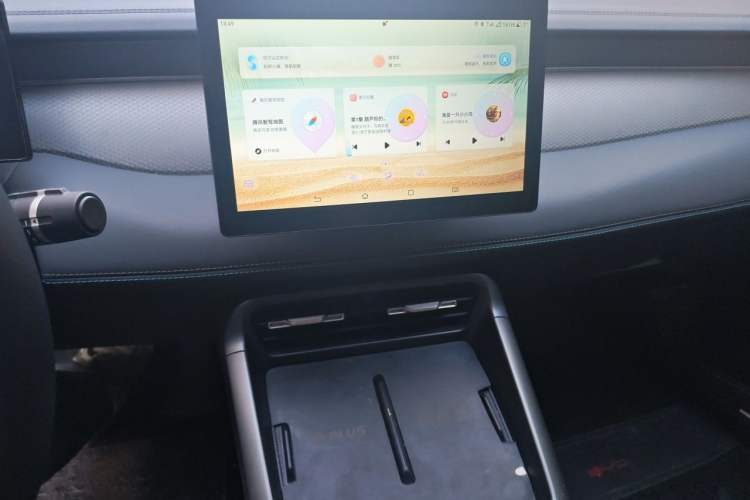 Used BYD Qin PLUS 2025 DM-i Smart Drive 55KM Leading Model Audio And AC Panel