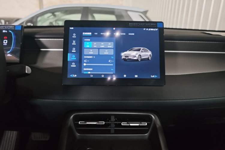 Used BYD Qin PLUS  Audio And AC Panel