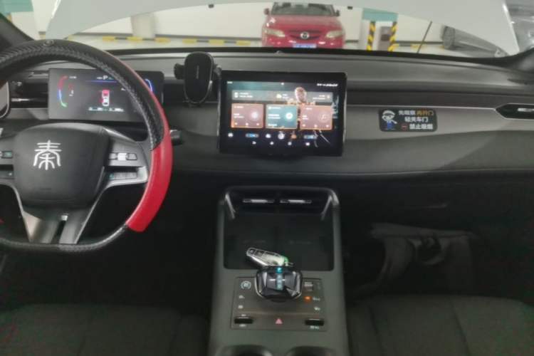 Used BYD Qin PLUS 2025 DM-i Smart Drive 55KM Leading Model Audio And AC Panel