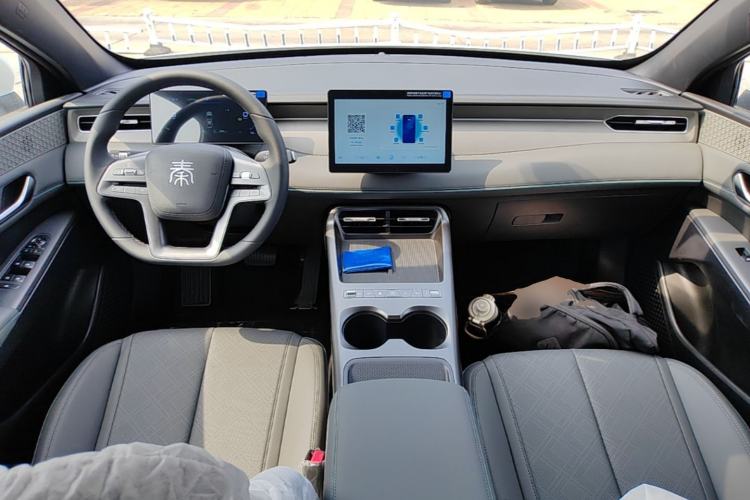 Used BYD Qin PLUS  Center Console