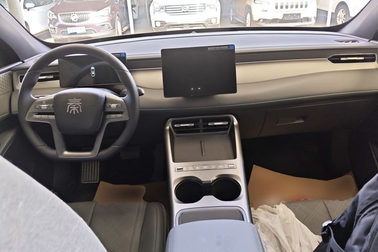 Used BYD Qin PLUS  Center Console