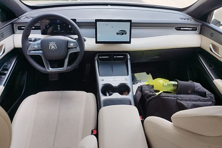 Used BYD Qin PLUS  Center Console