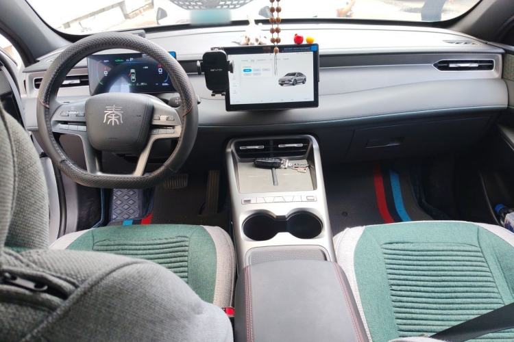 Used BYD Qin PLUS  Center Console