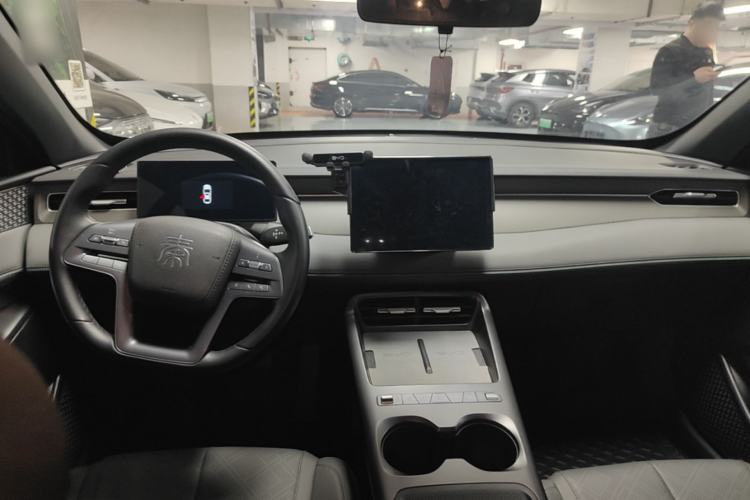 Used BYD Qin PLUS  Center Console