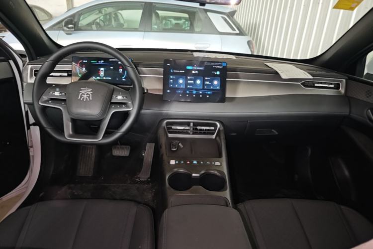 Used BYD Qin PLUS  Center Console