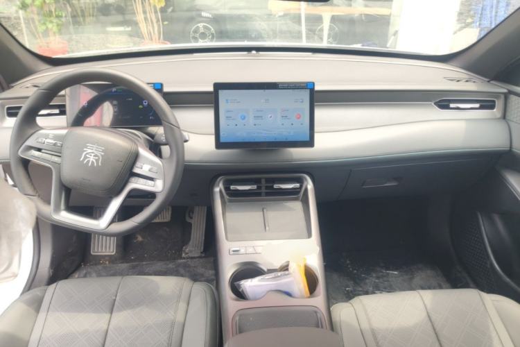 Used BYD Qin PLUS  Center Console
