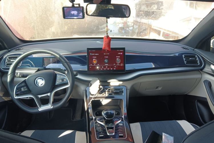 Used BYD Qin PLUS 2025 EV 510KM Standard Range Model Center Console