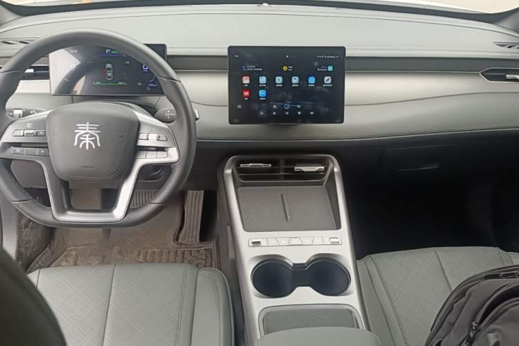 Used BYD Qin PLUS  Center Console