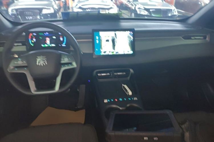 Used BYD Qin PLUS  Center Console