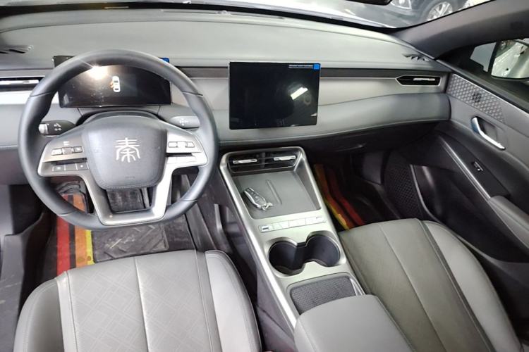 Used BYD Qin PLUS  Center Console