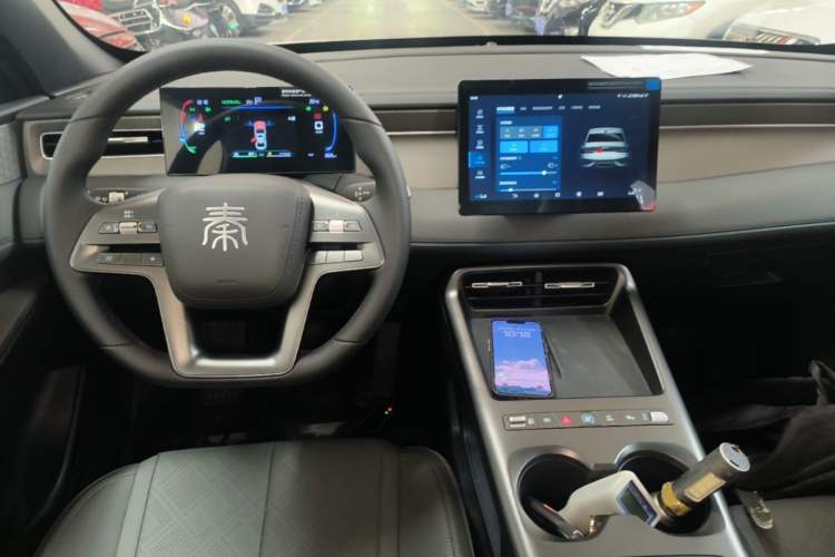 Used BYD Qin PLUS  Center Console