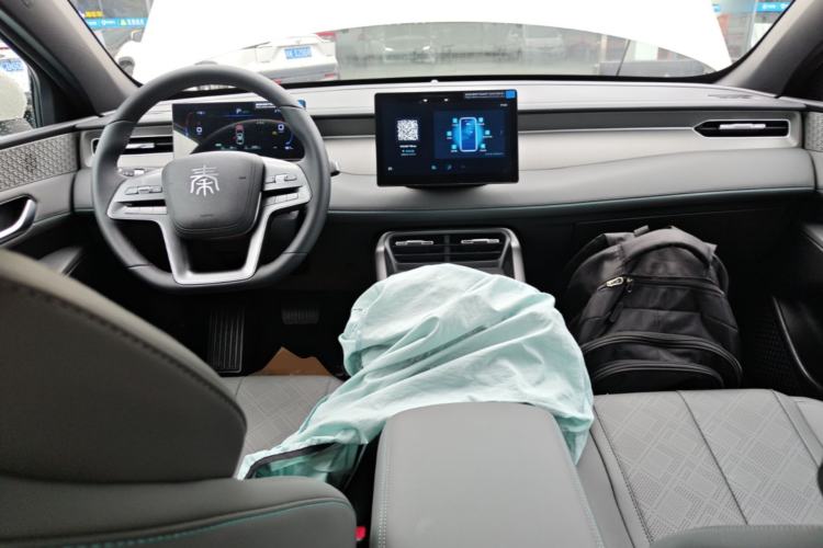 Used BYD Qin PLUS  Center Console