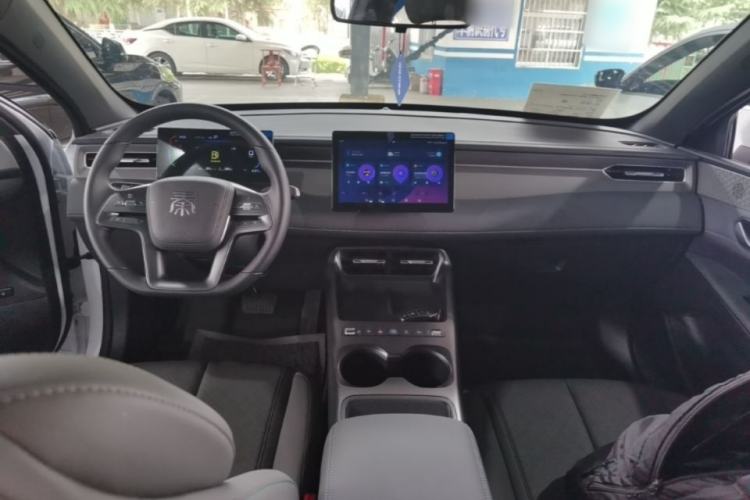 Used BYD Qin PLUS  Center Console