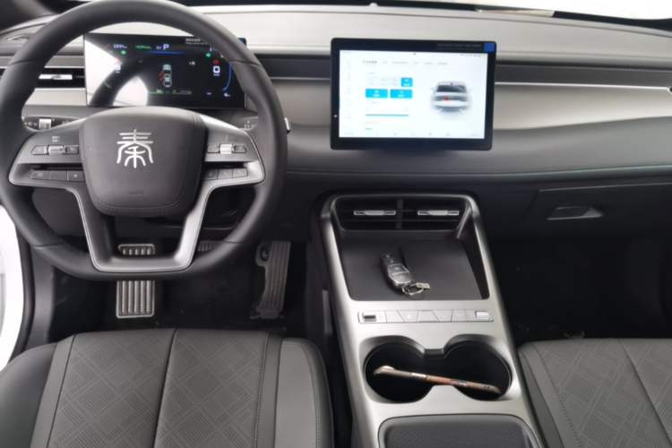 Used BYD Qin PLUS  Center Console