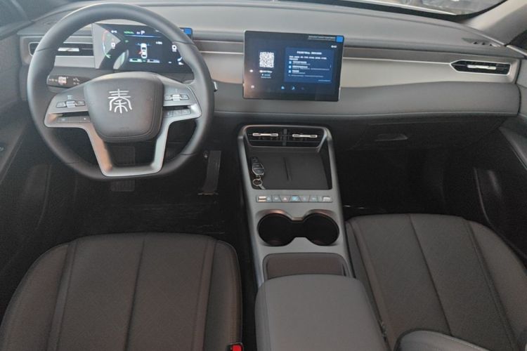 Used BYD Qin PLUS  Center Console