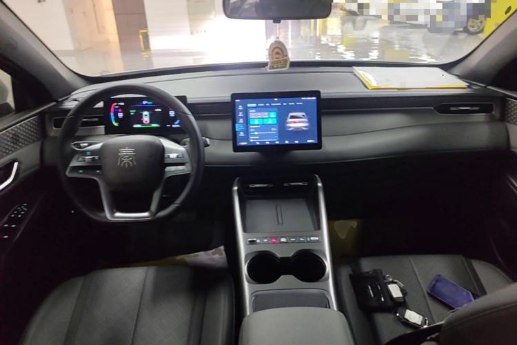 Used BYD Qin PLUS  Center Console