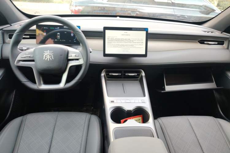 Used BYD Qin PLUS  Center Console