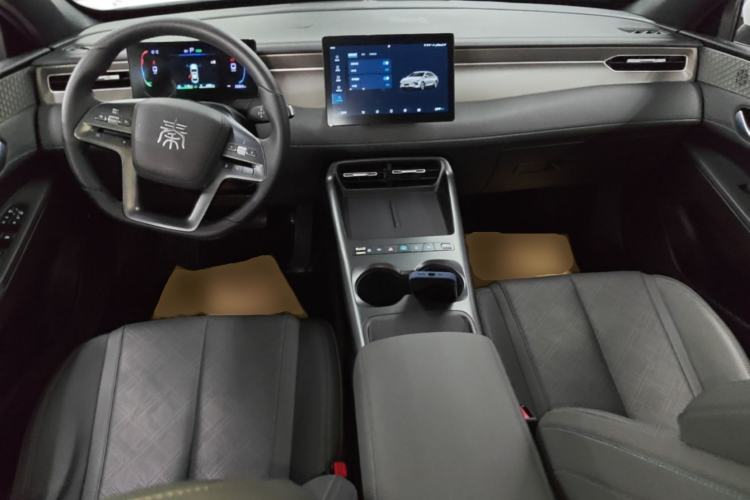 Used BYD Qin PLUS  Center Console