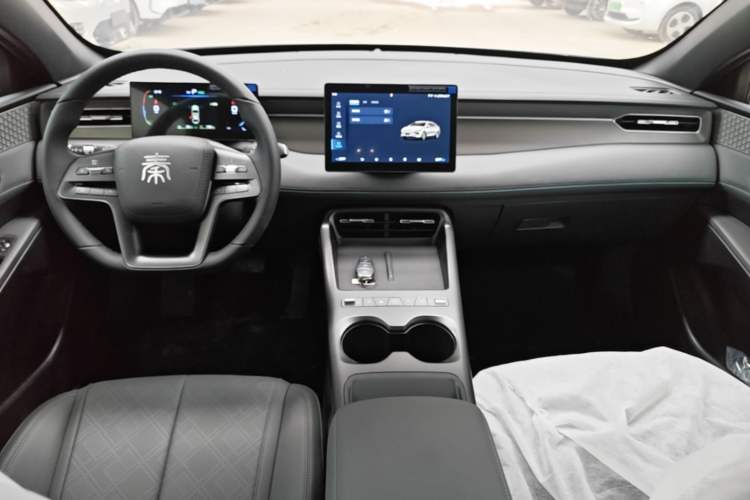 Used BYD Qin PLUS  Center Console