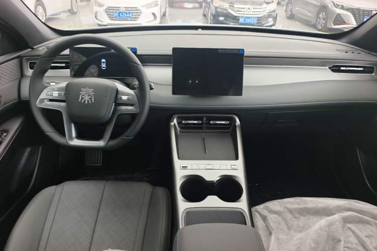 Used BYD Qin PLUS  Center Console