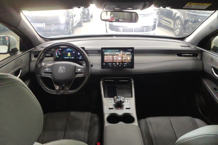 Used BYD Qin PLUS 2025 DM-i Smart Drive 55KM Leading Model Center Console
