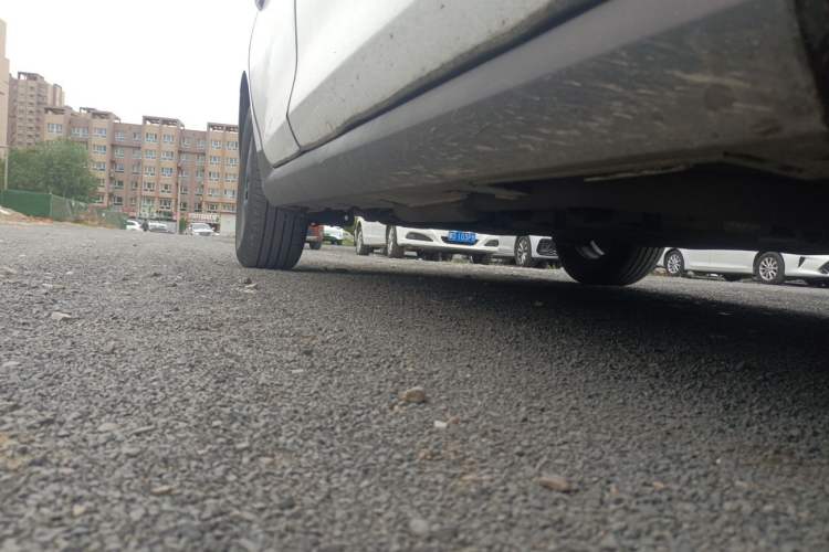 Used BYD Qin PLUS 2025 DM-i Smart Drive 55KM Leading Model Chassis Front Right