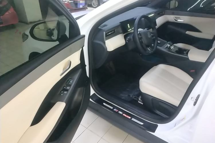 Used BYD Qin PLUS 2025 DM-i Smart Drive 55KM Leading Model Driver Seat
