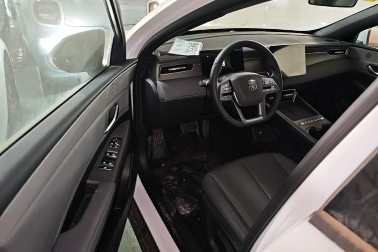 Used BYD Qin PLUS  Driver Seat
